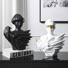 Load image into Gallery viewer, Decorative sculptures Eagle - contemporary design