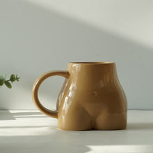 Load image into Gallery viewer, Kiss ceramic mug 300ml - modern home design