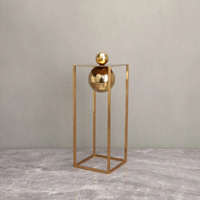 Load image into Gallery viewer, Geometric metal Gold decor - 03 models
