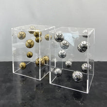 Load image into Gallery viewer, Acrylic box with metalic balls - 04 colors
