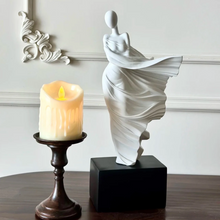 Load image into Gallery viewer, Decorative Sculpture Windy

