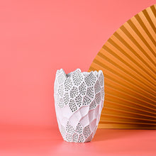 Load image into Gallery viewer, Ceramic vases Shell - modern design
