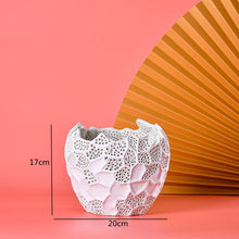 Load image into Gallery viewer, Ceramic vases Shell - modern design
